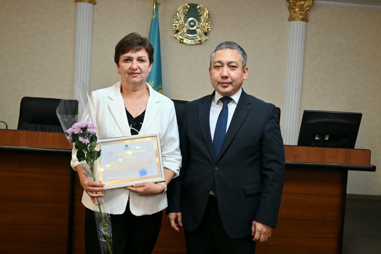 Торжественное чествование работников финансовой системы района