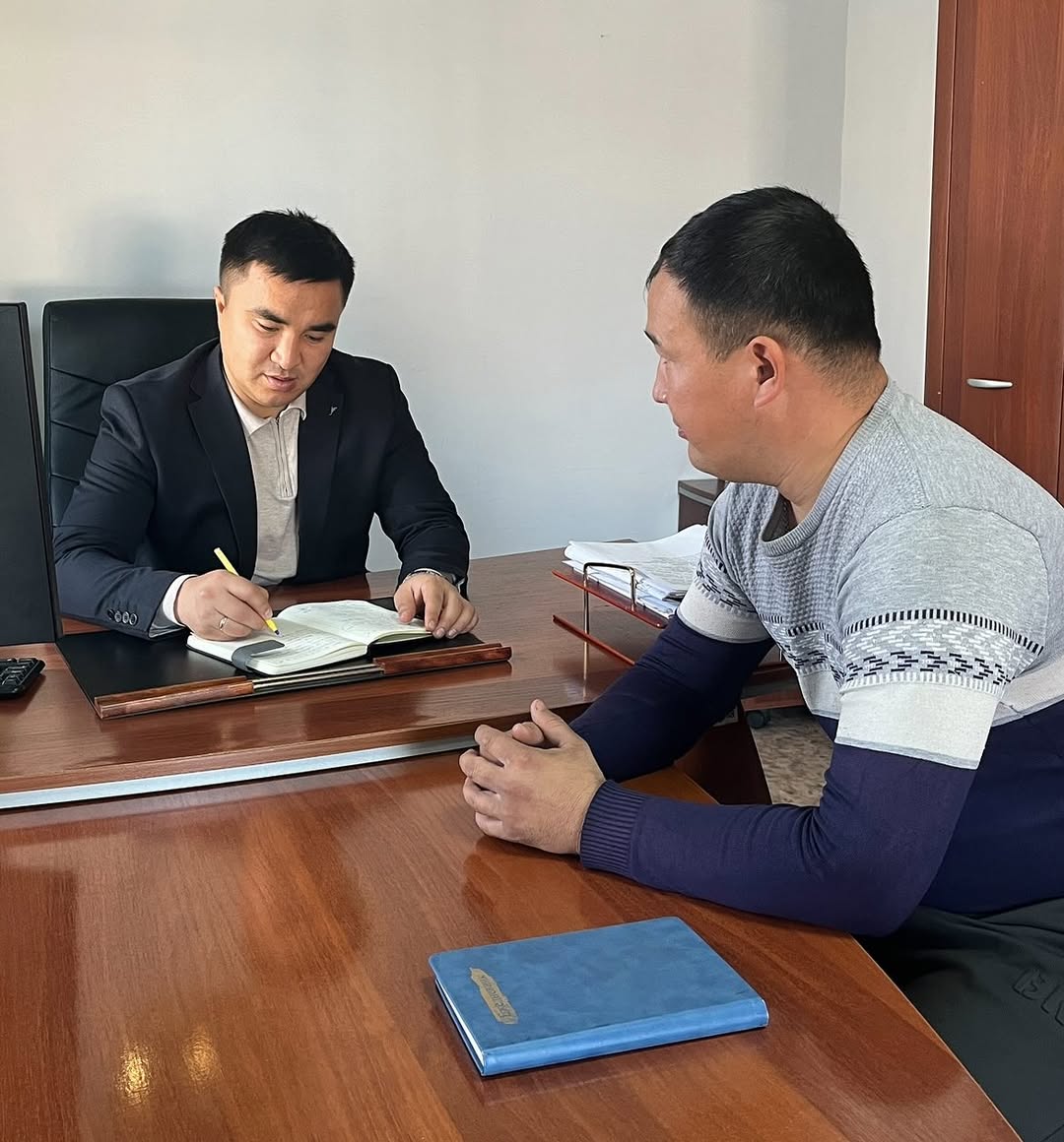 Аким сельского округа провел очередной личный прием граждан