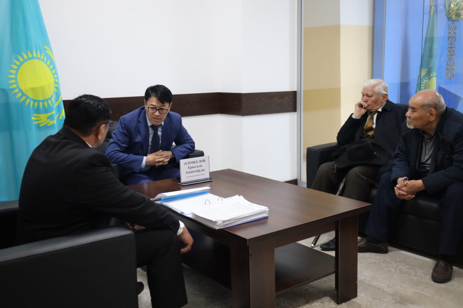 АУДАН ӘКІМІ ЕСКЕРТКІШ ЖОБАСЫНЫҢ ТОҚТАТЫЛУ СЕБЕПТЕРІН ТҮСІНДІРДІ