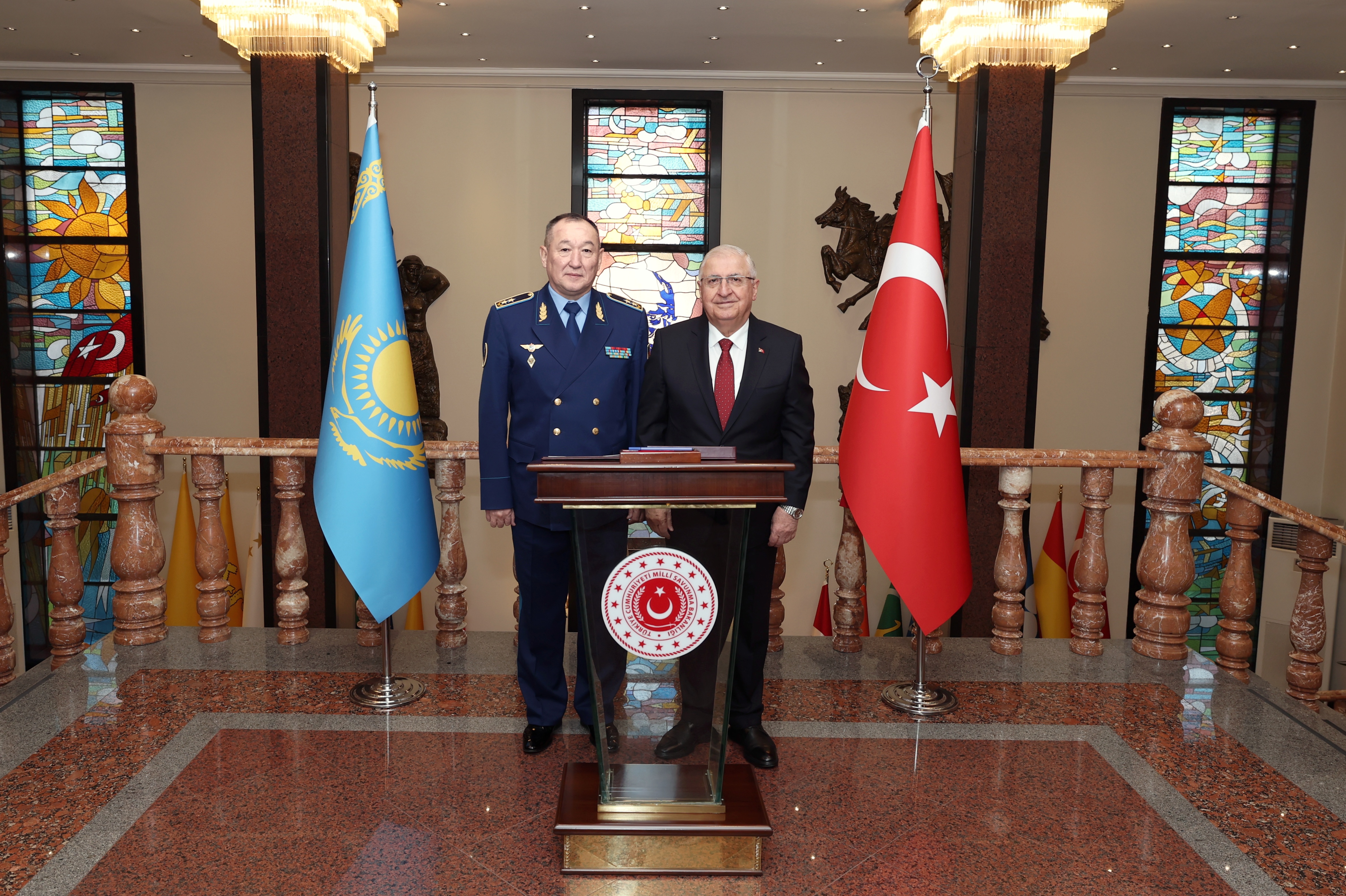 Қазақстанның Қорғаныс министрі Түркияға ресми сапармен барды