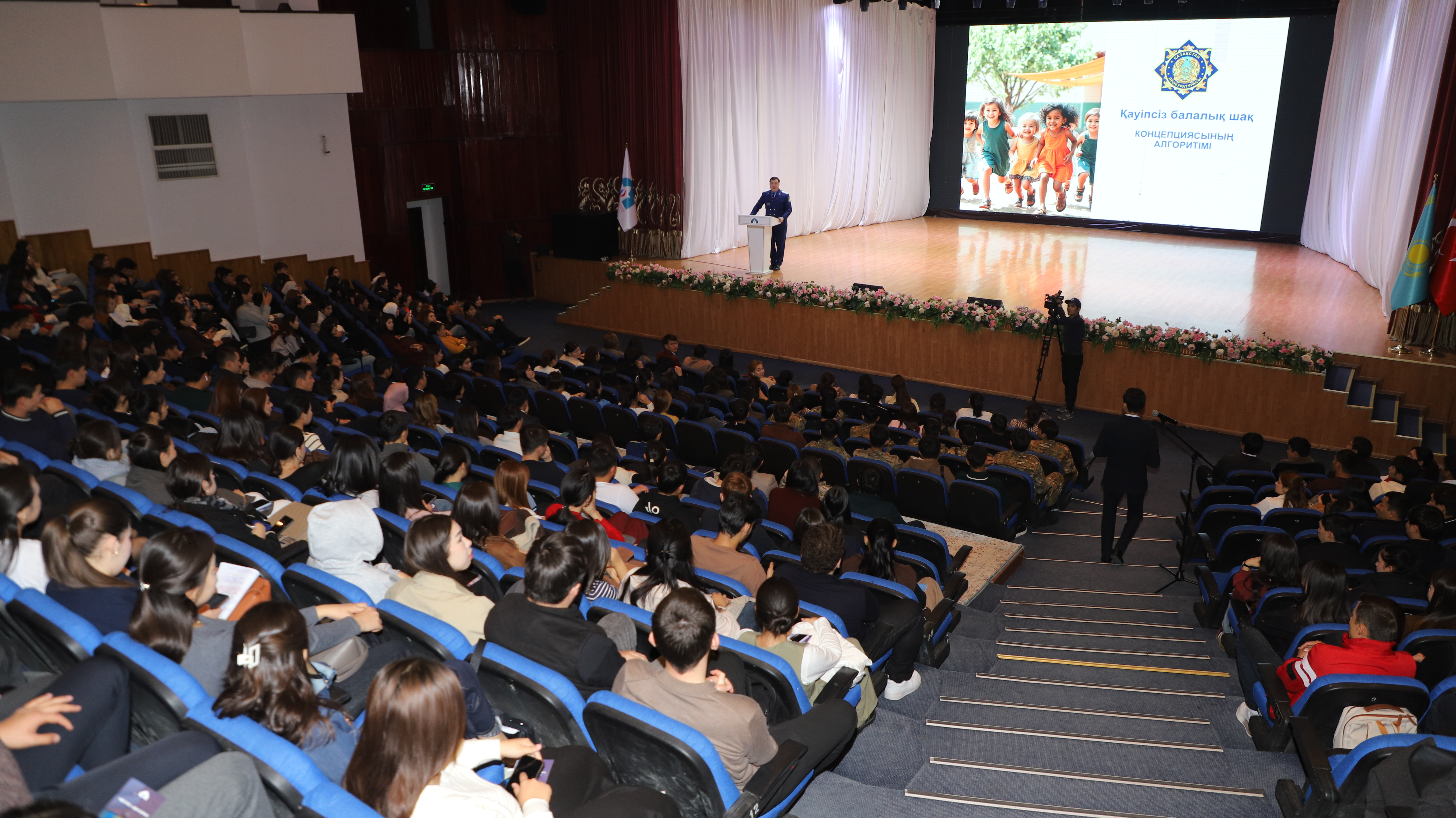 Түркістанда "Заң мен Тәртіп” қағидаты аясында 600 студентпен кездесу өтті