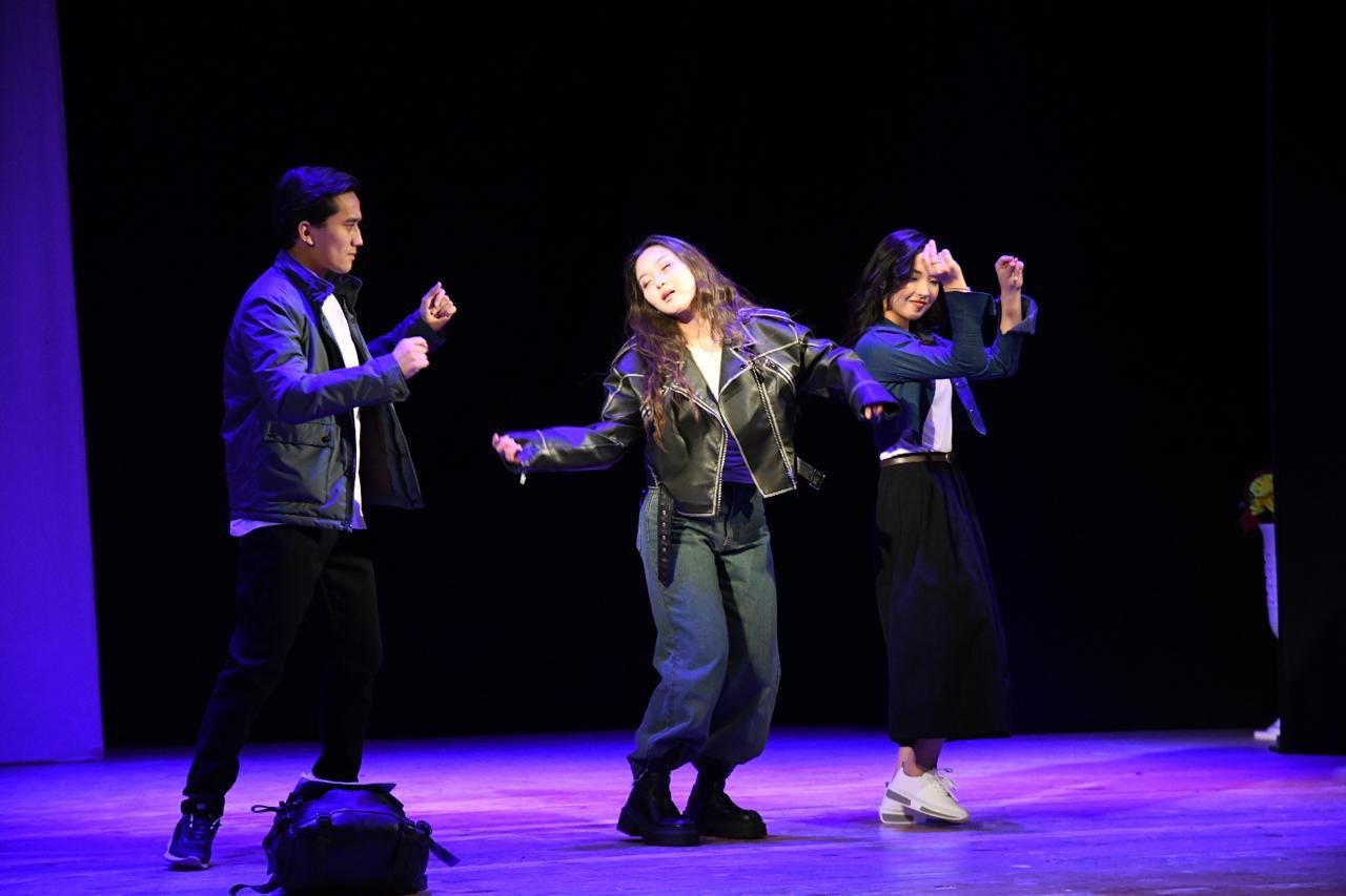 «S.O.S.»: Астанада есірткінің зиянын насихаттау мақсатында арнайы спектакль қойылды