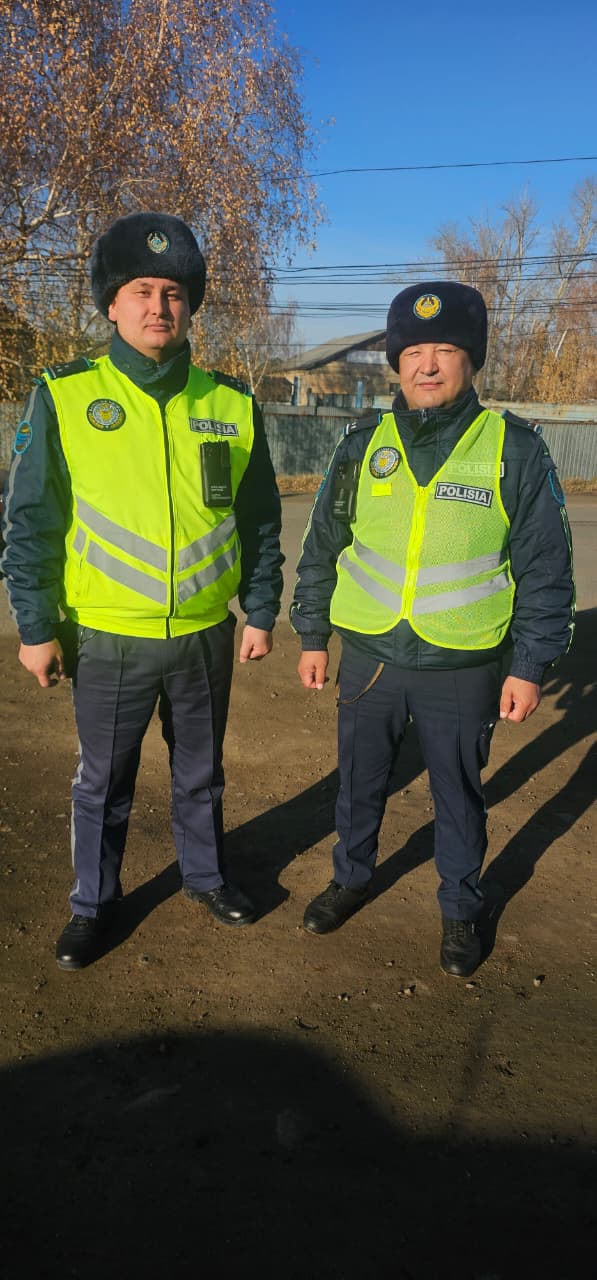 Патрульные полицейские спасли жизнь трём людям в курортной зоне Бурабай