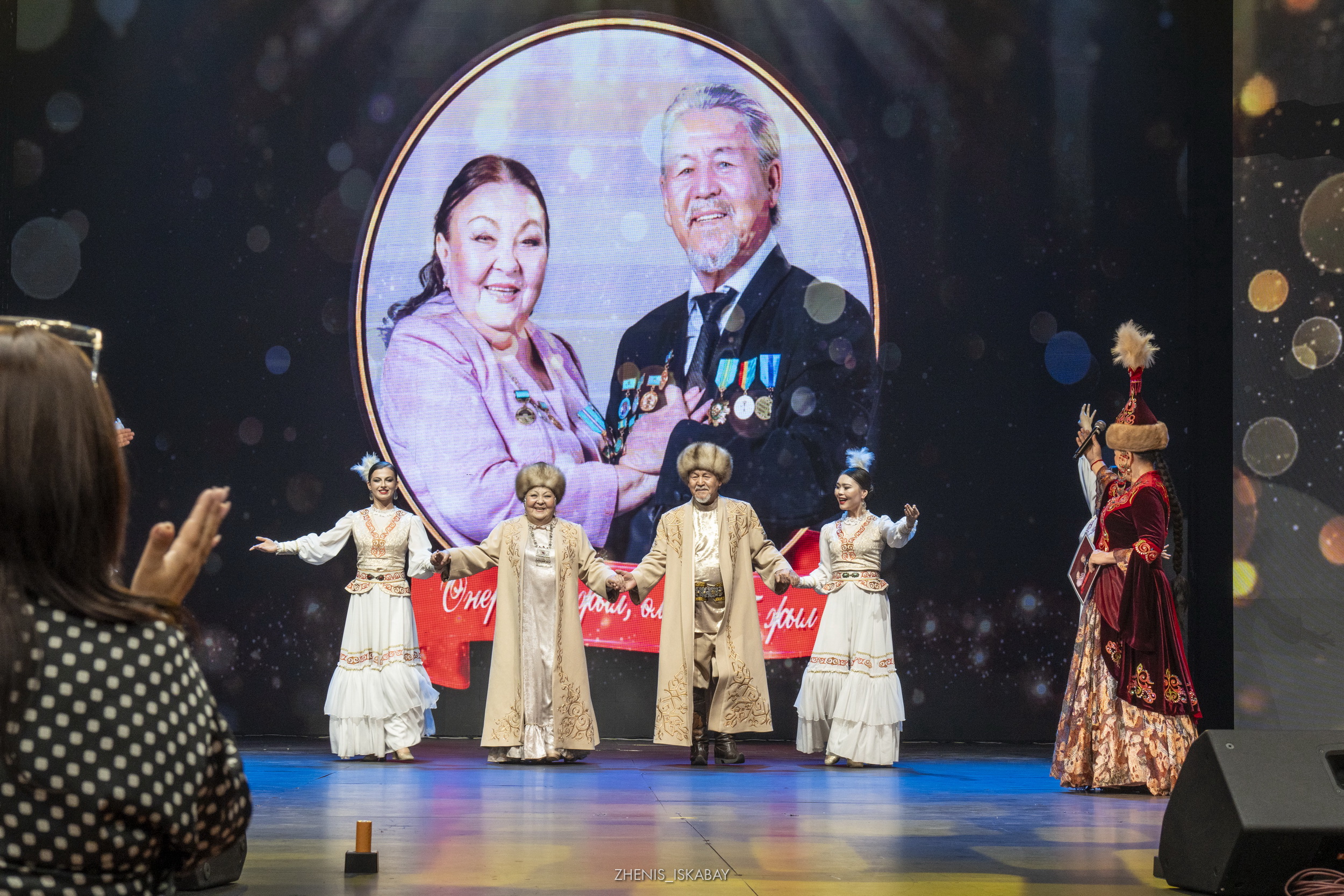 В Жетісу состоялся творческий вечер супружеской пары – актеров театра и кино Алмахан Кенжебековой и Кендебая Темирбайулы