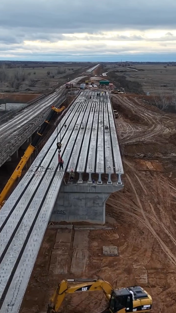 На участке 72–108 км автомобильной дороги республиканского значения «Подстепное–Фёдоровка–граница РФ» продолжаются работы по реконструкции дорожного полотна и искусственных сооружений.