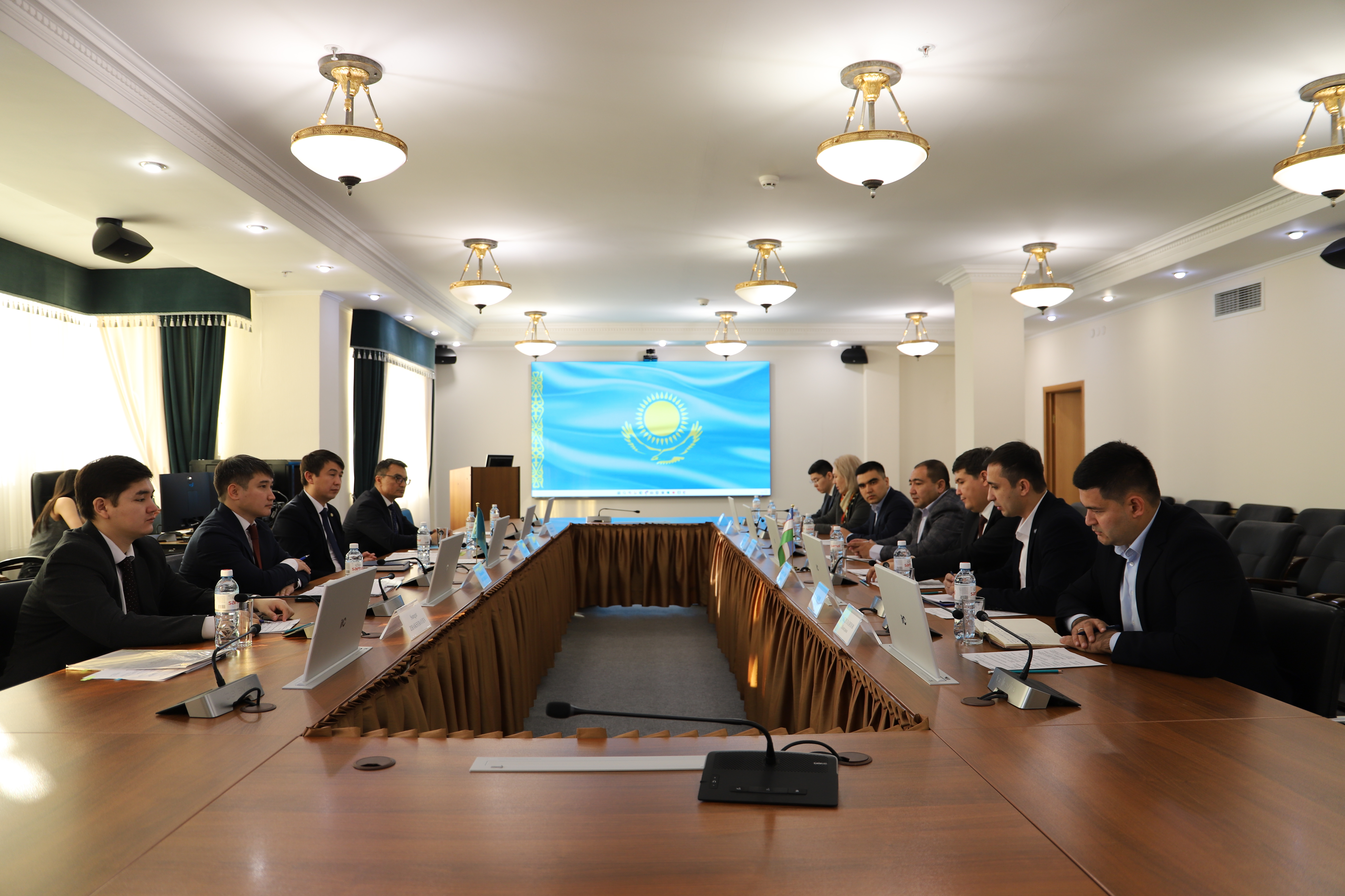 А. Шонов встретился с делегатами из Республики Узбекистан