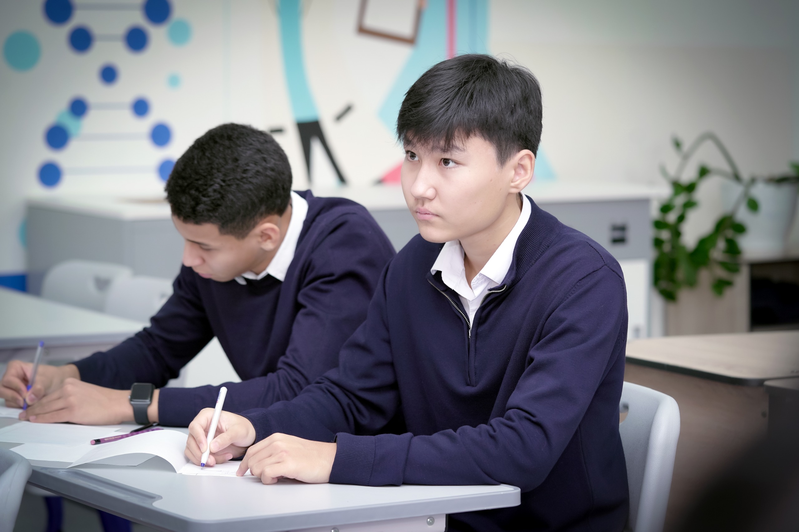 Еліміздегі 1,5 млн оқушы бір мезгілде мазмұндама жазды