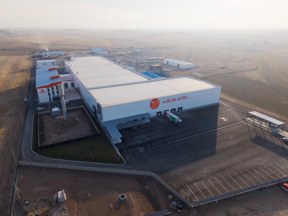 Завод по переработке мяса птицы мощностью 70 тыс. тонн в год запустили в Жамбылской области