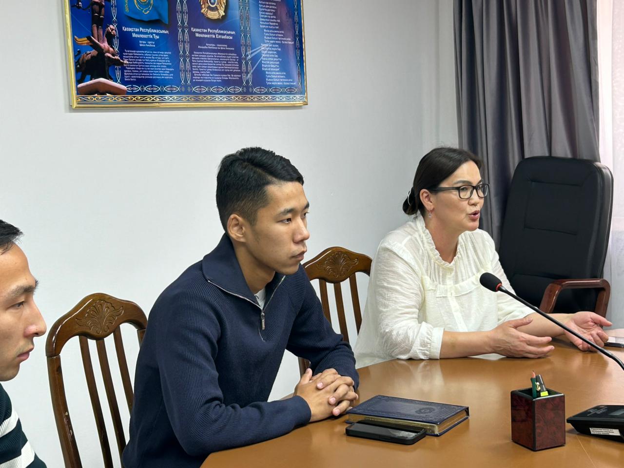 Кызылординском открытом многопрофильном колледже при совместной организации Областного молодежного ресурсного центра и Департамента юстиции Кызылординской области был проведён семинар, направленный на продвижение принципа «Закон и порядок в обществе»