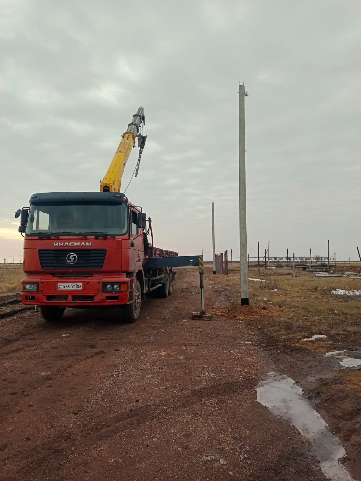В городе Косшы активно ведутся работы по строительству электрических сетей