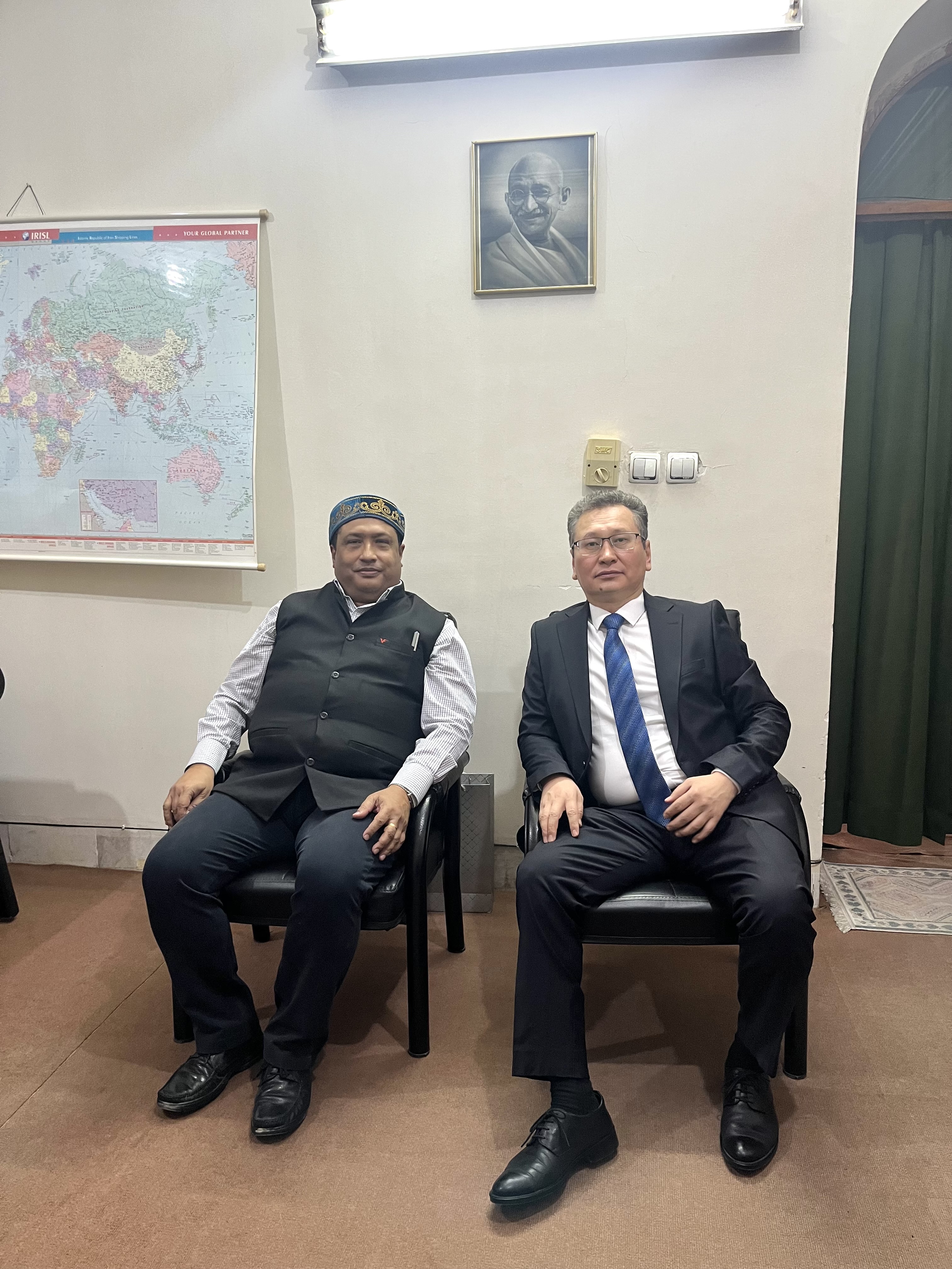 Үндістанның Бендер Аббастағы консулдығының басшысымен ізеттілік жүздесу