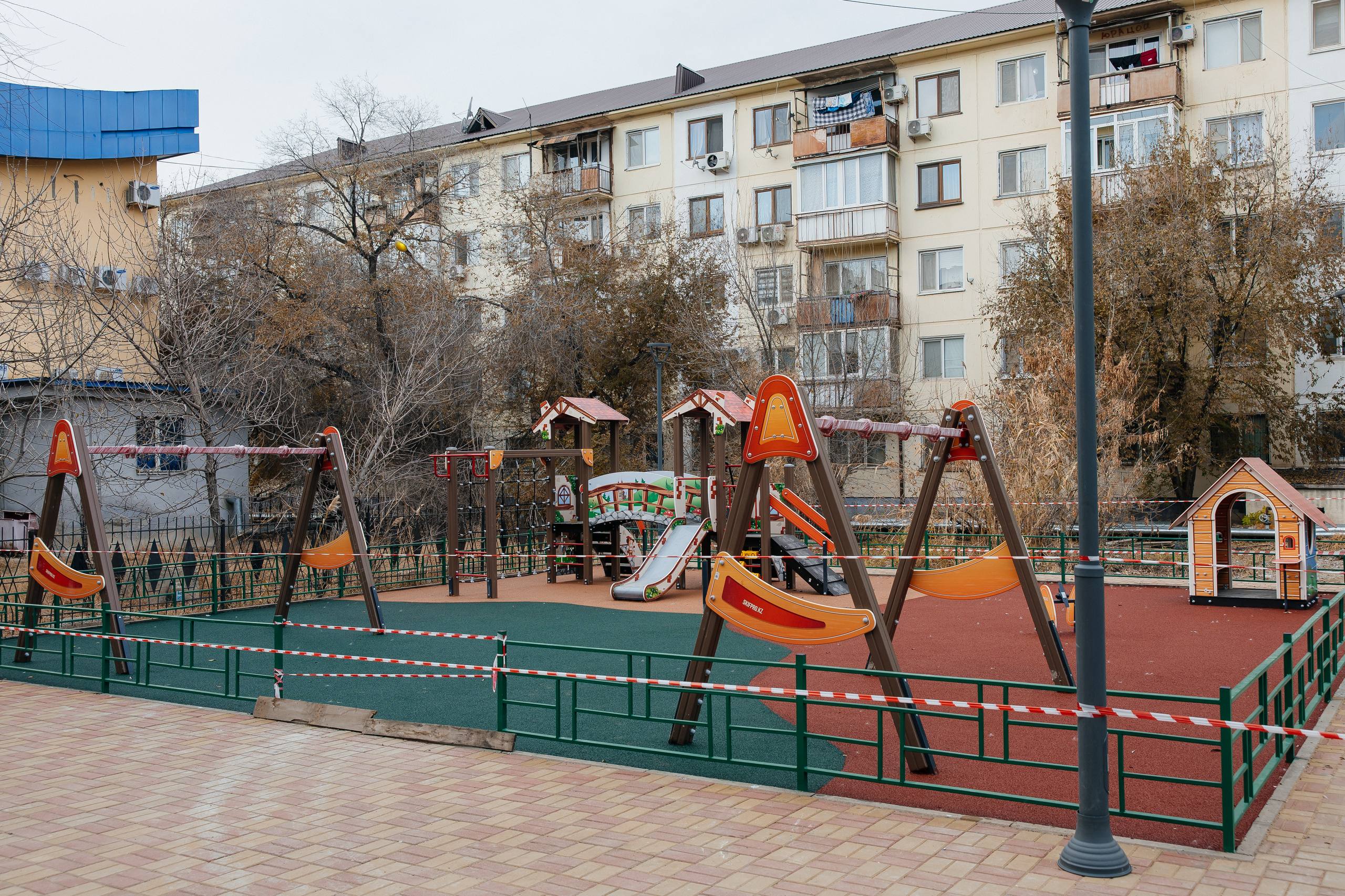 Халық қатысатын бюджет: Атырауда 44 нысанда ойын және спорт алаңдары салынуда