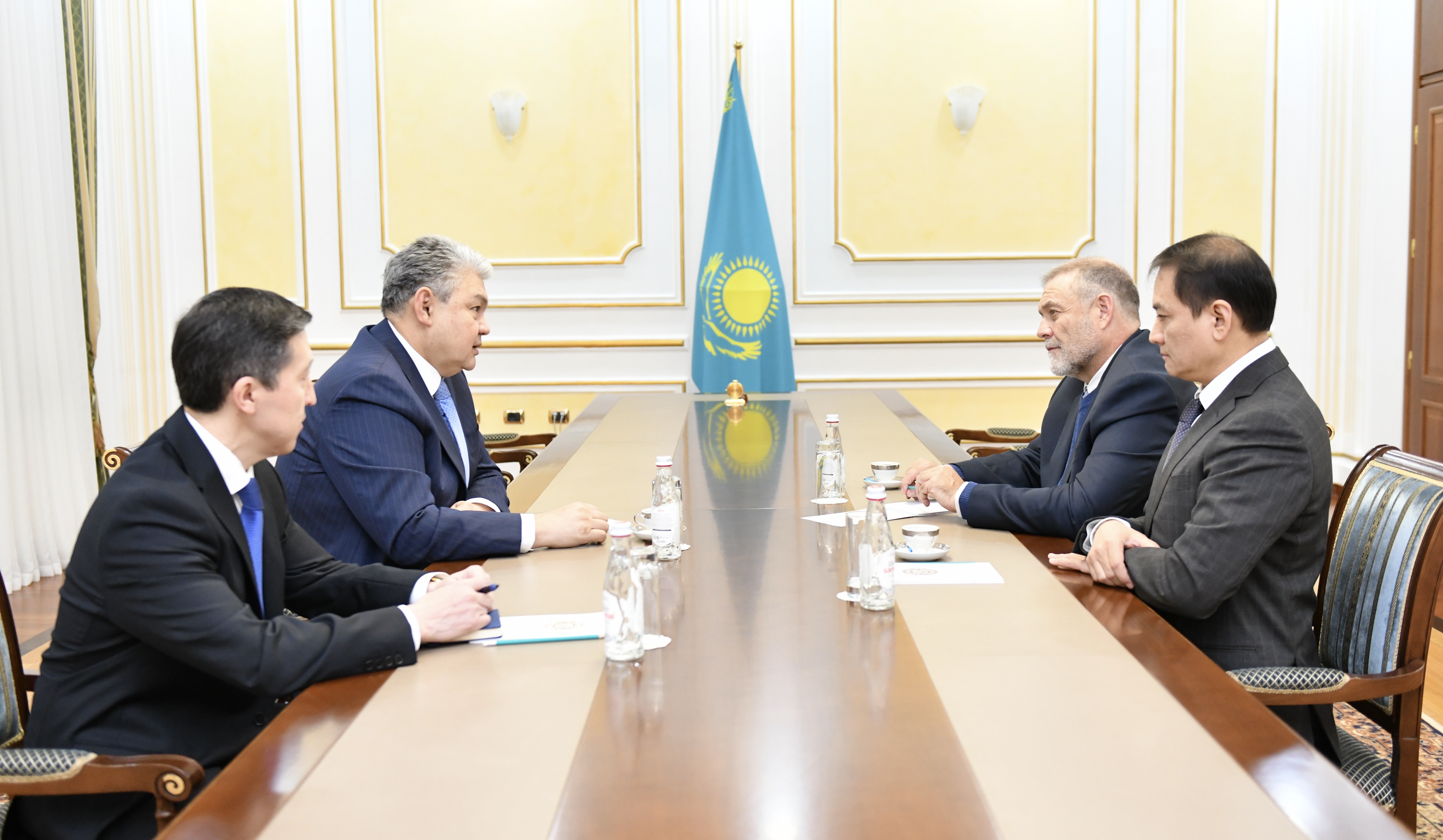 Қазақстан СІМ басшысы «Kazzinc Holdings» жетекшілерімен кездесу өткізді