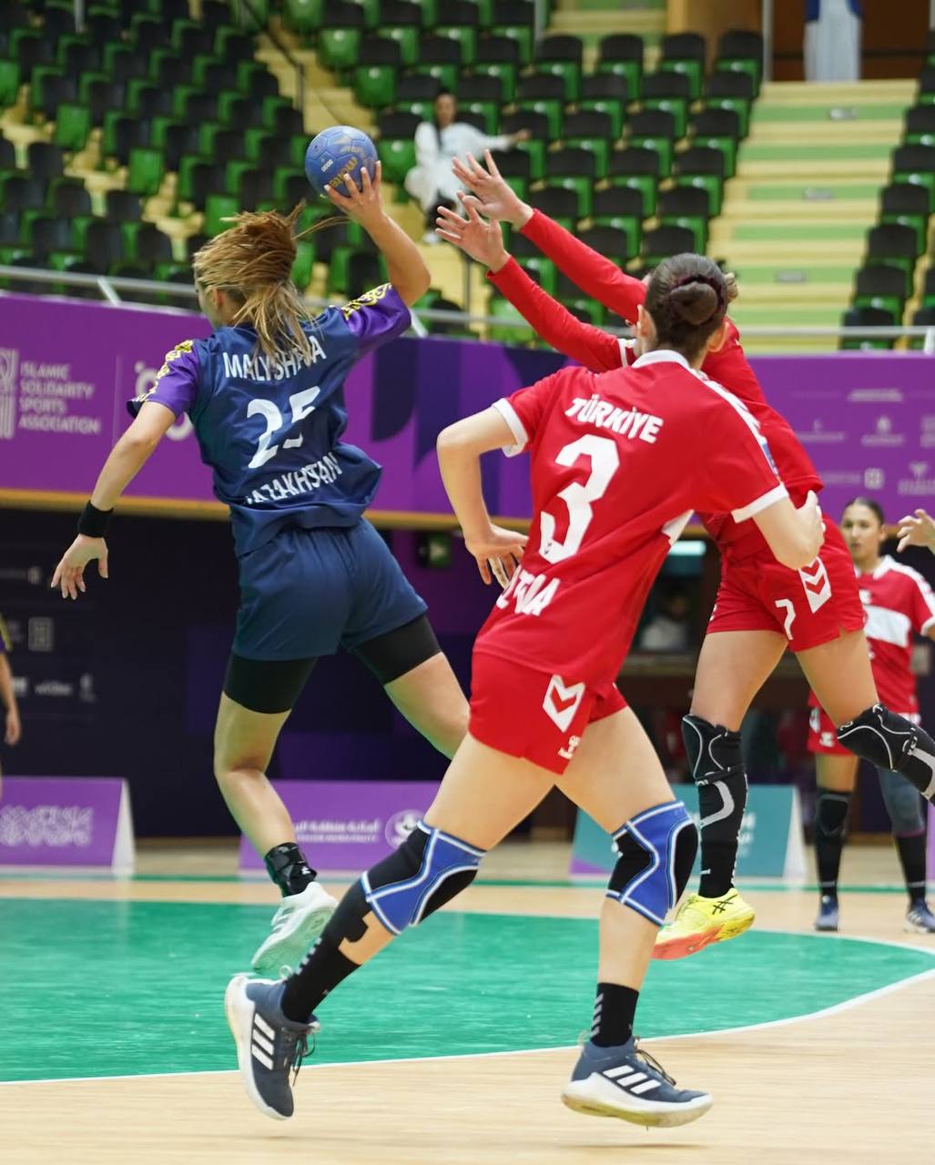 Гандбол (женщины). Финал - СЕРЕБРО!