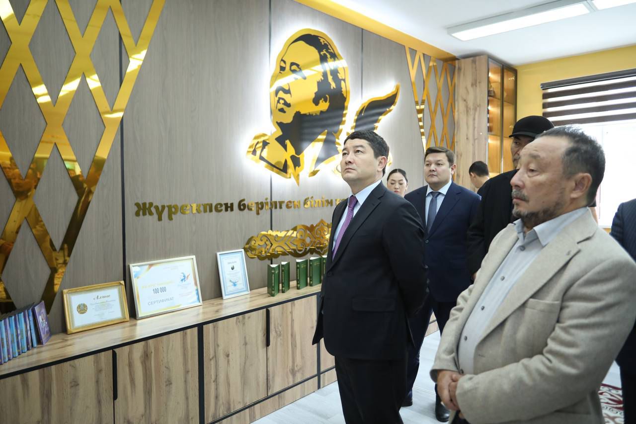 В Жанаозене открылся посвященный  творчеству Абиша Кекилбайулы кабинет «Әбіштану»