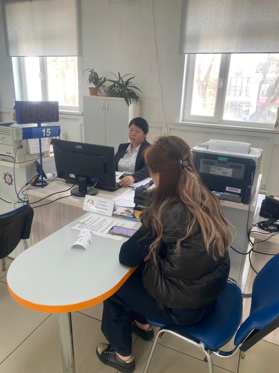 Акций дни открытых дверей в управлениях государственных доходов Жамбылской области, основная тема: нововведения в Налоговом кодексе с 2026 года