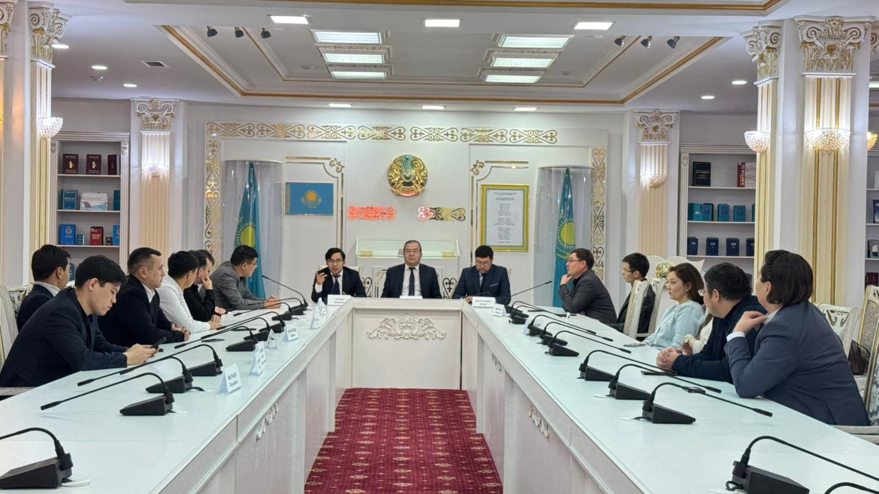 «Алқа» әдеби клубында жасанды интеллектің әдебиетке әсері талқыланды