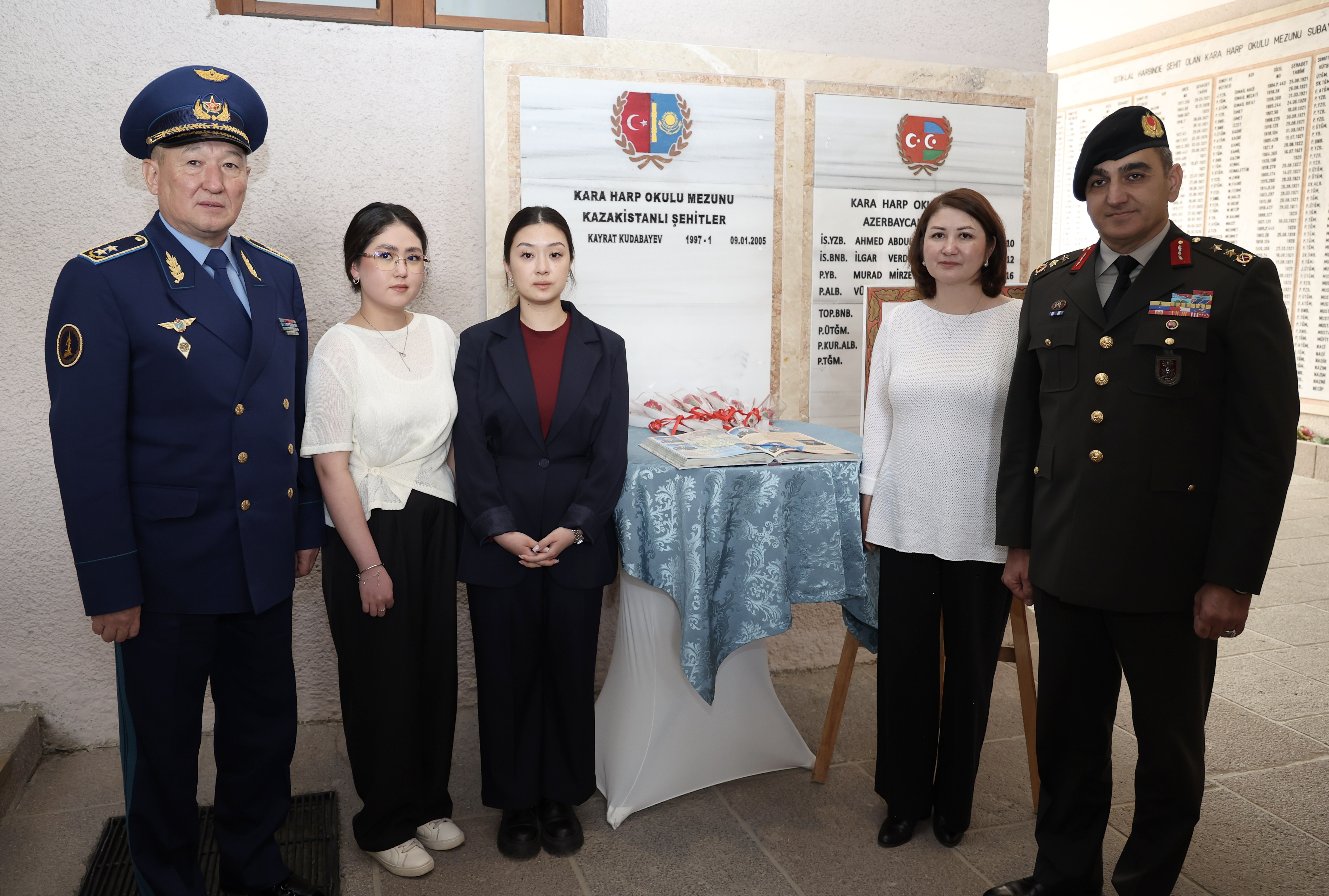 Түркияның әскери жоғары оқу орнында қазақстандық офицерге арналған ескерткіш тақта ашылды