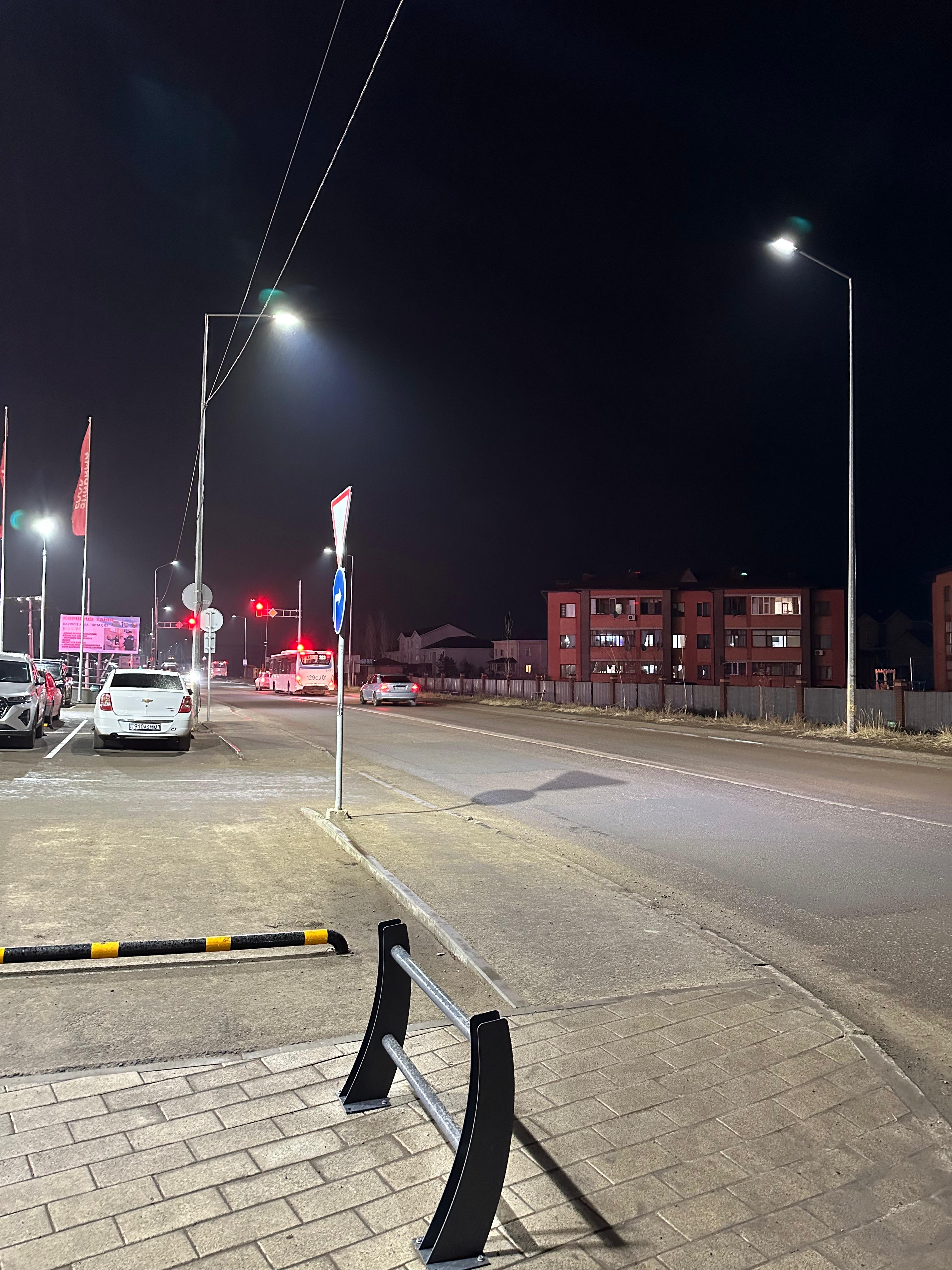 В городе Косшы продолжается  обновление уличного освещения