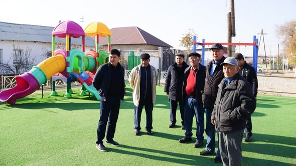 ✔️АУДАН ӘКІМІ АРДАГЕРЛЕР ЖӘНЕ ЗИЯЛЫ ҚАУЫМ ӨКІЛДЕРІМЕН БІРҚАТАР НЫСАНДАРДЫ АРАЛАДЫ