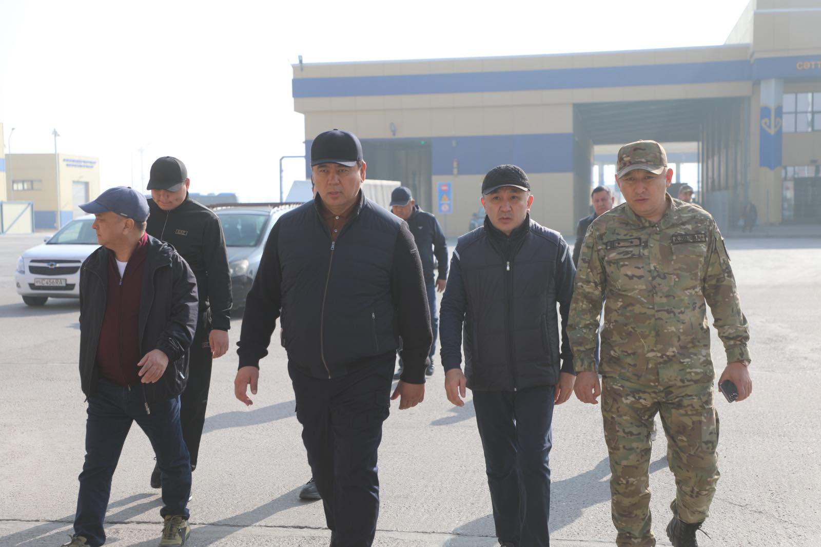 ТҮРКІСТАН: ОБЛЫС ӘКІМІНІҢ БІРІНШІ ОРЫНБАСАРЫ САРЫАҒАШТАҒЫ ҚҰРЫЛЫС ЖҰМЫСТАРЫН БАҚЫЛАДЫ