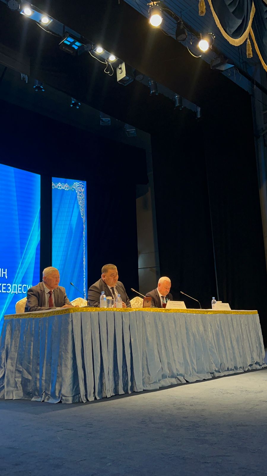 Аудан әкімі Азат Құтпанбетов Бақанас ауылдық округі тұрғындарымен кезекті кездесу өткізді.