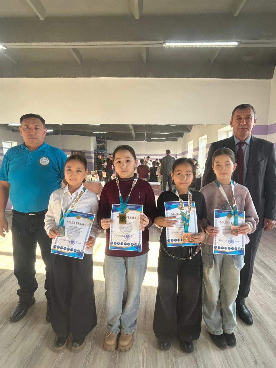 В городе Семей прошёл турнир по тогызкумалаку в классической дисциплине среди юношей и девушек.