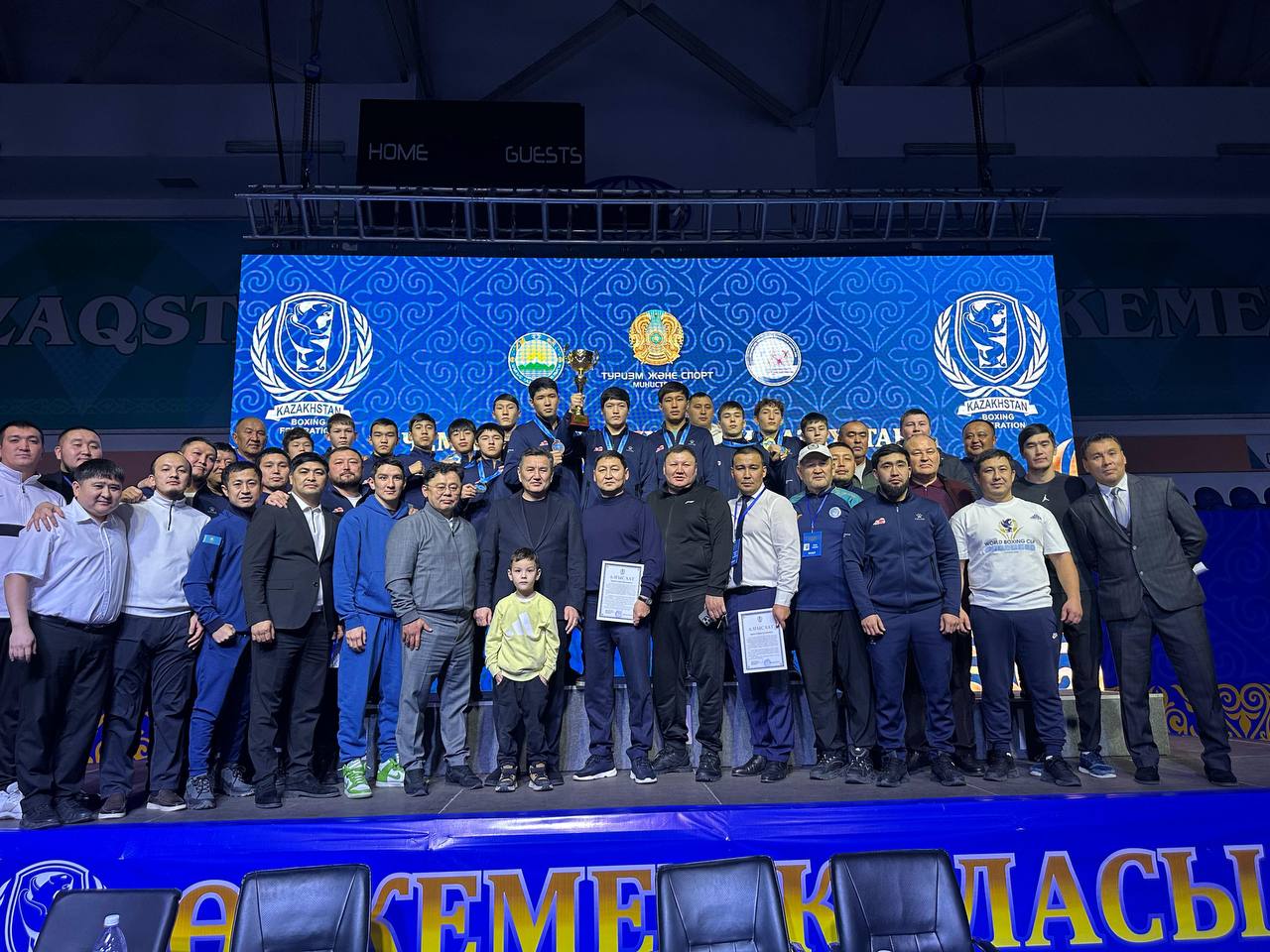 ШҚО-да бокстан жасөспірімдер арасындағы Қазақстан чемпионаты мәресіне жетті