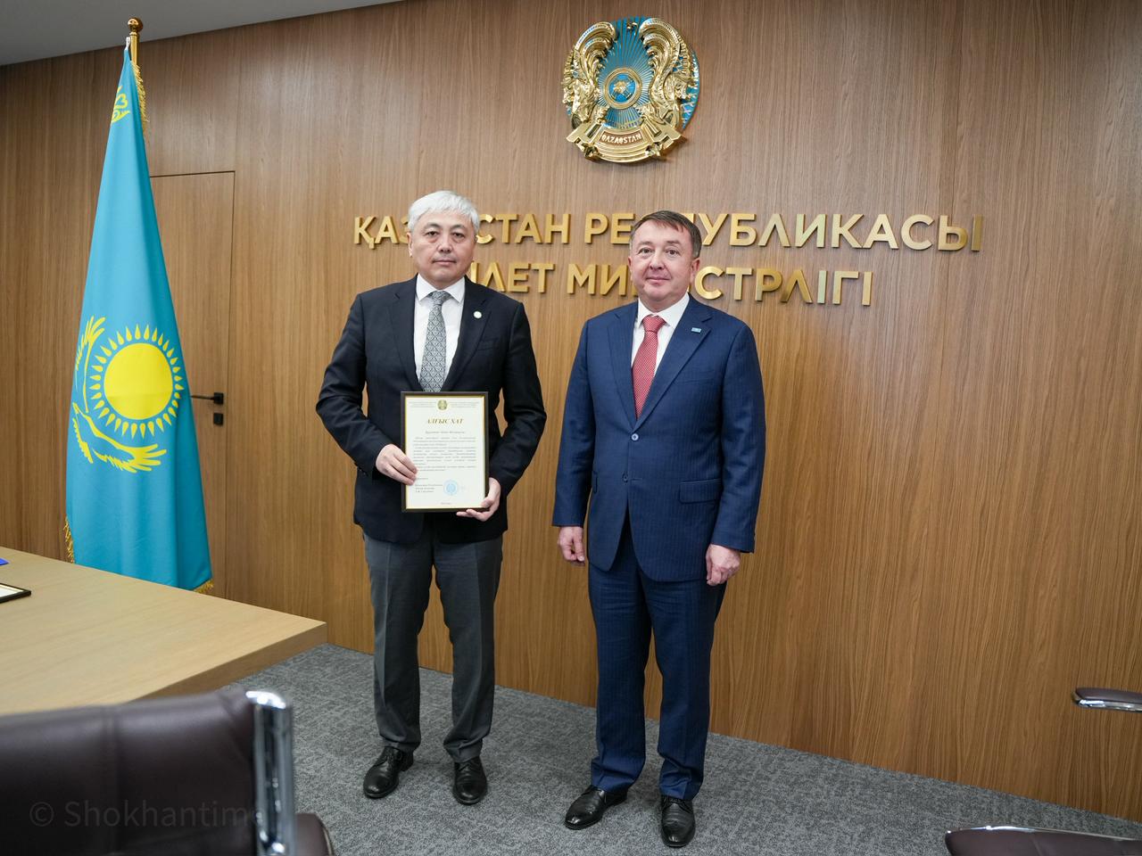 ҚР Әділет министрі Айдын Бикебаевқа адвокатураны дамытуға қосқан үлесі үшін алғыс білдірді