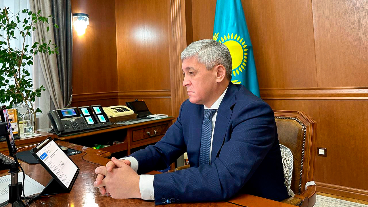 Ашық диалог: Ермағанбет Бөлекпаев тікелей эфирде кәсіпкерлерді қолдау шараларын түсіндірді