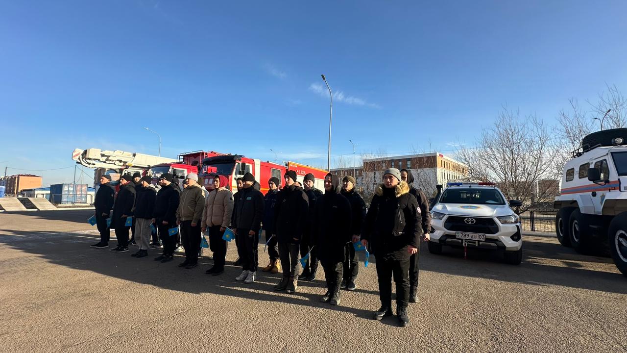 20 призывников отправились служить в войска МЧС