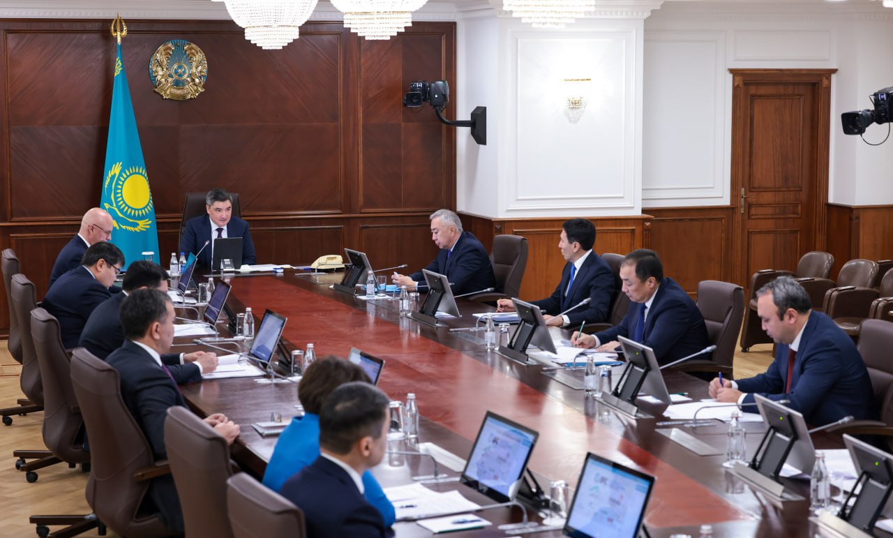 Олжас Бектенов провел совещание по вопросам развития транспортной отрасли в рамках поручений Президента