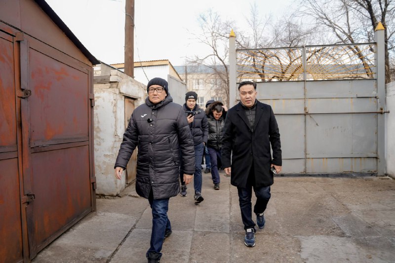 Работы по очистке арычной системы продолжаются