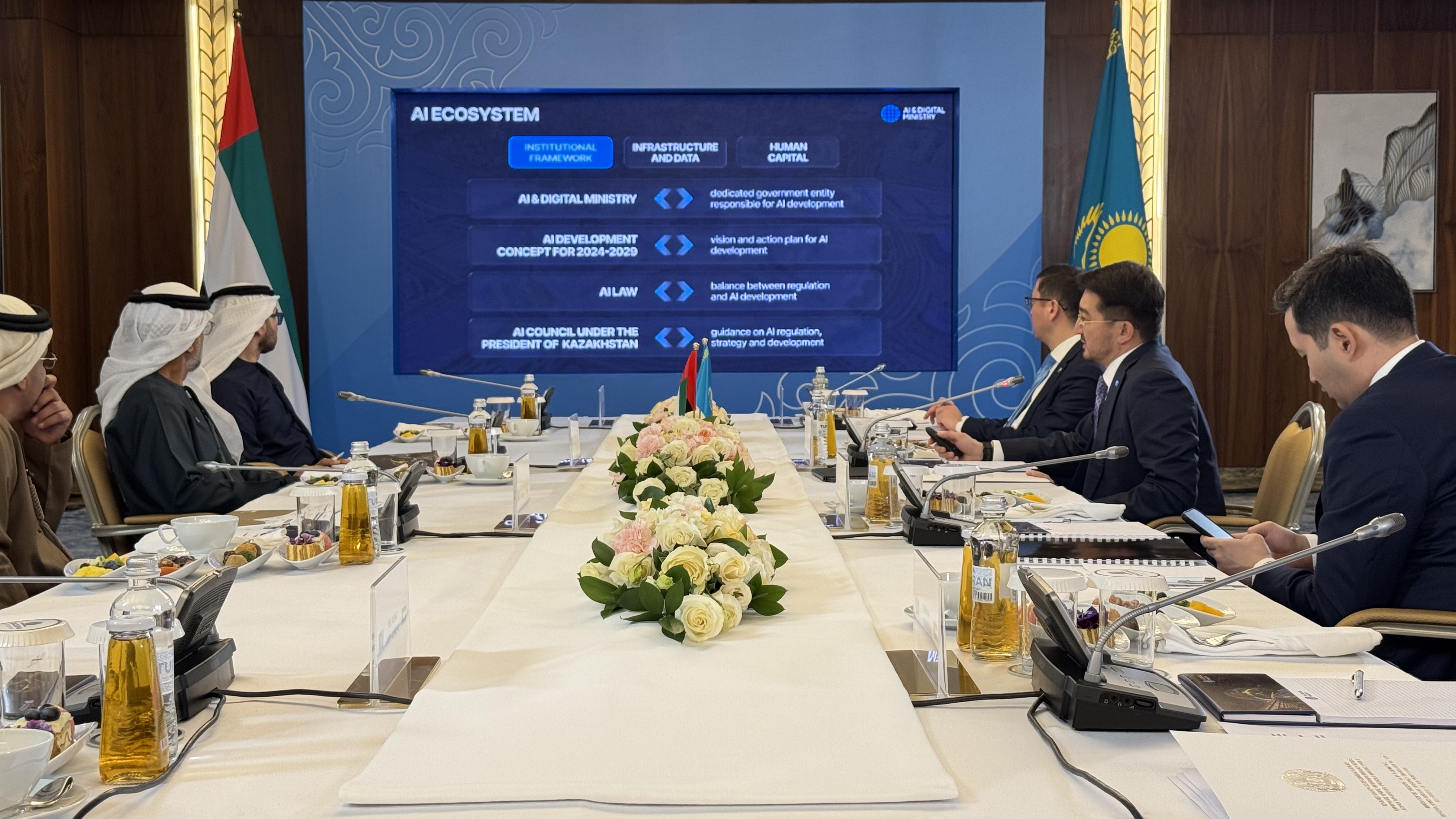 Қазақстан мен БАӘ стратегиялық серіктестікті күшейтеді: Астанада Үкіметаралық комиссияның 10-отырысы өтті