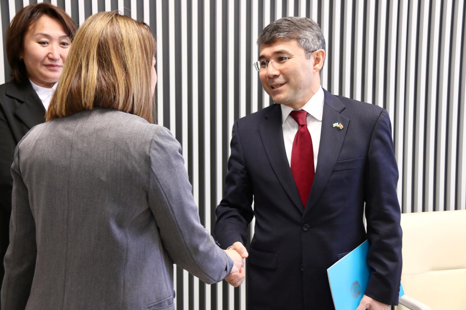 Қазақстан Елшісінің Молдованың Ауыл шаруашылығы және тамақ өнеркәсібі министрімен кездесуі