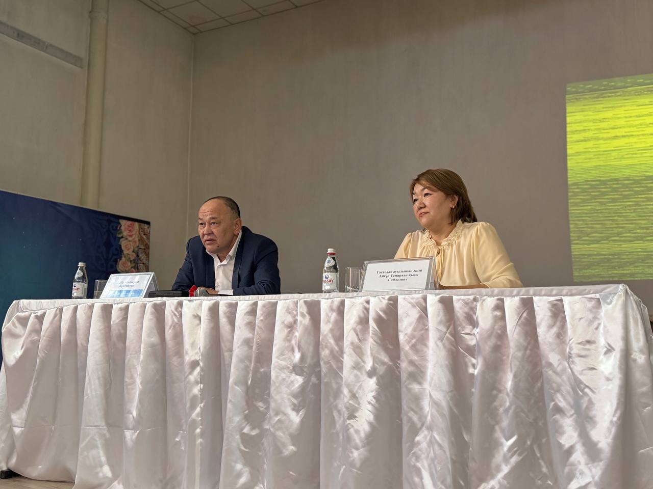 21 қарашада мәдениет үйінде Жарқайың ауданының әкімі Ербол Жүсіпбековтің Гастелло ауылы тұрғындарымен есептік кездесуі өтті.