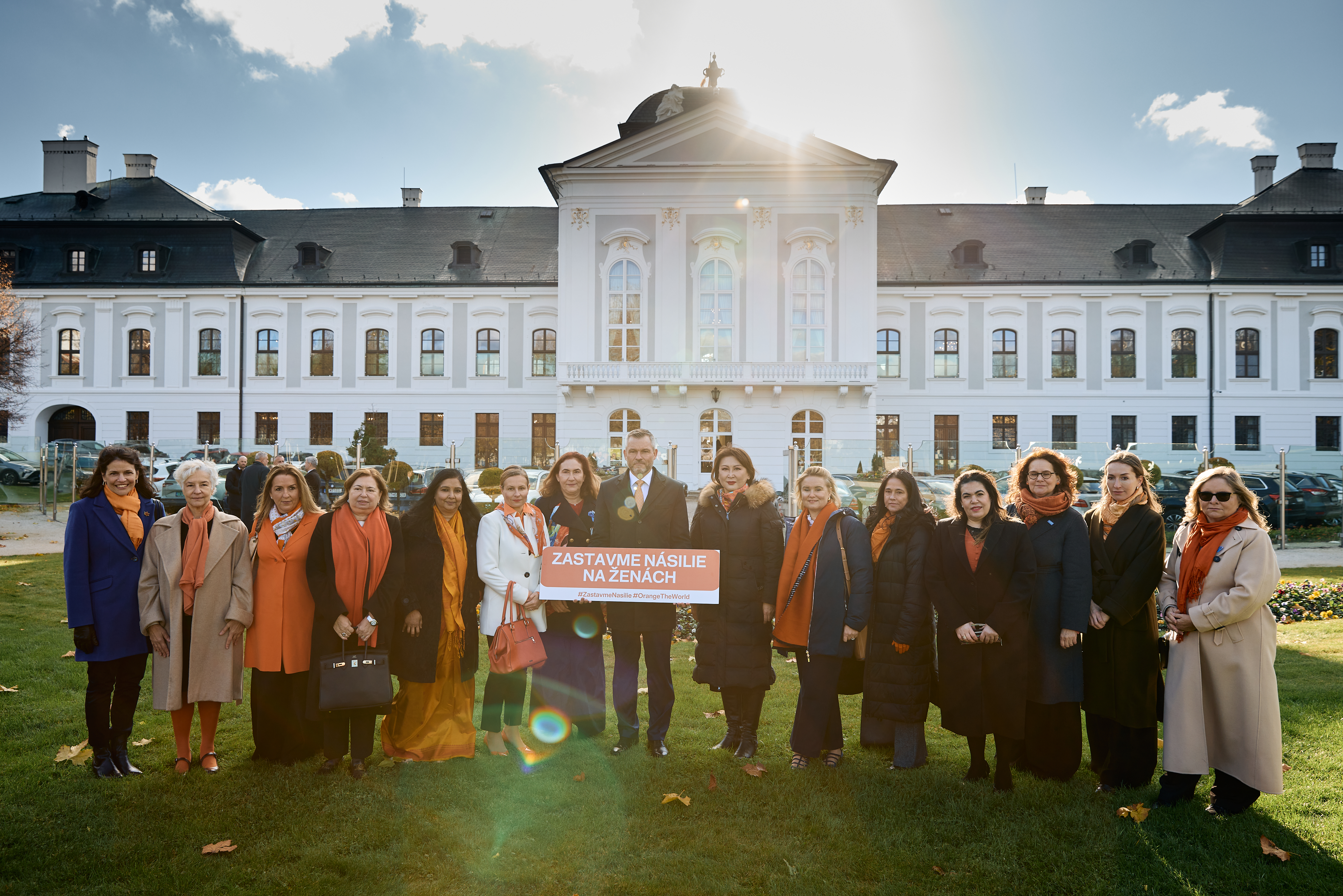 Посол Казахстана приняла участие в ежегодной кампании в поддержку глобальной инициативы Orange the World