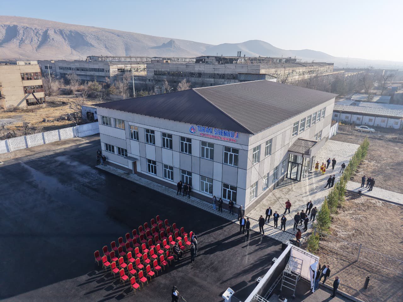 ТҮРКІСТАН: КЕНТАУДА ГАЗ ҚАЗАНДЫҚТАРЫН ШЫҒАРАТЫН ЗАУЫТ ІСКЕ ҚОСЫЛДЫ