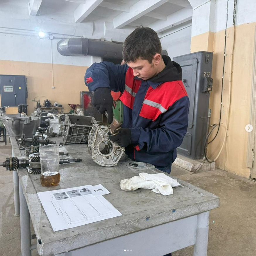 26 ноября в Технологическом колледже состоялось торжественное открытие конкурса профессионального мастерства среди студентов 2–3 курсов, посвящённого Году рабочих профессий.