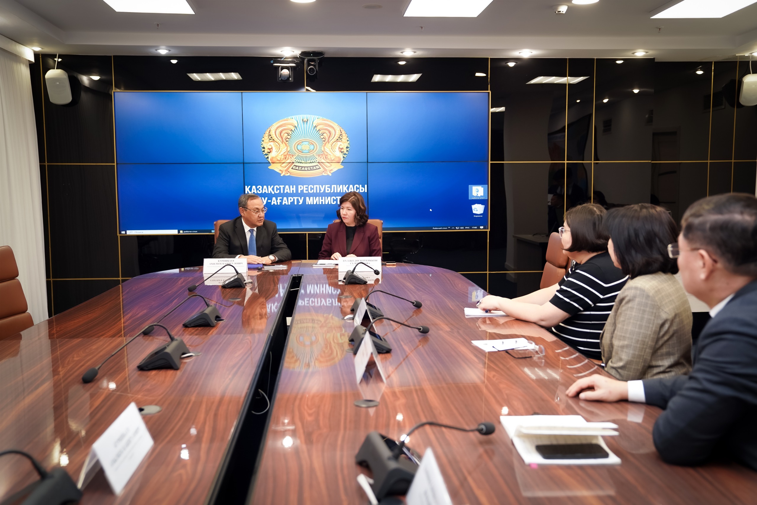 В казахстанских школах создается научно-исследовательская инфраструктура для воспитания будущих ученых — министр просвещения Жулдыз Сулейменова