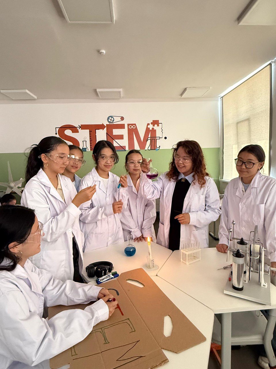 STEM зертхана, заманауи кітапхана, IT сынып: «Келешек мектебінің» ерекшеліктері айтылды