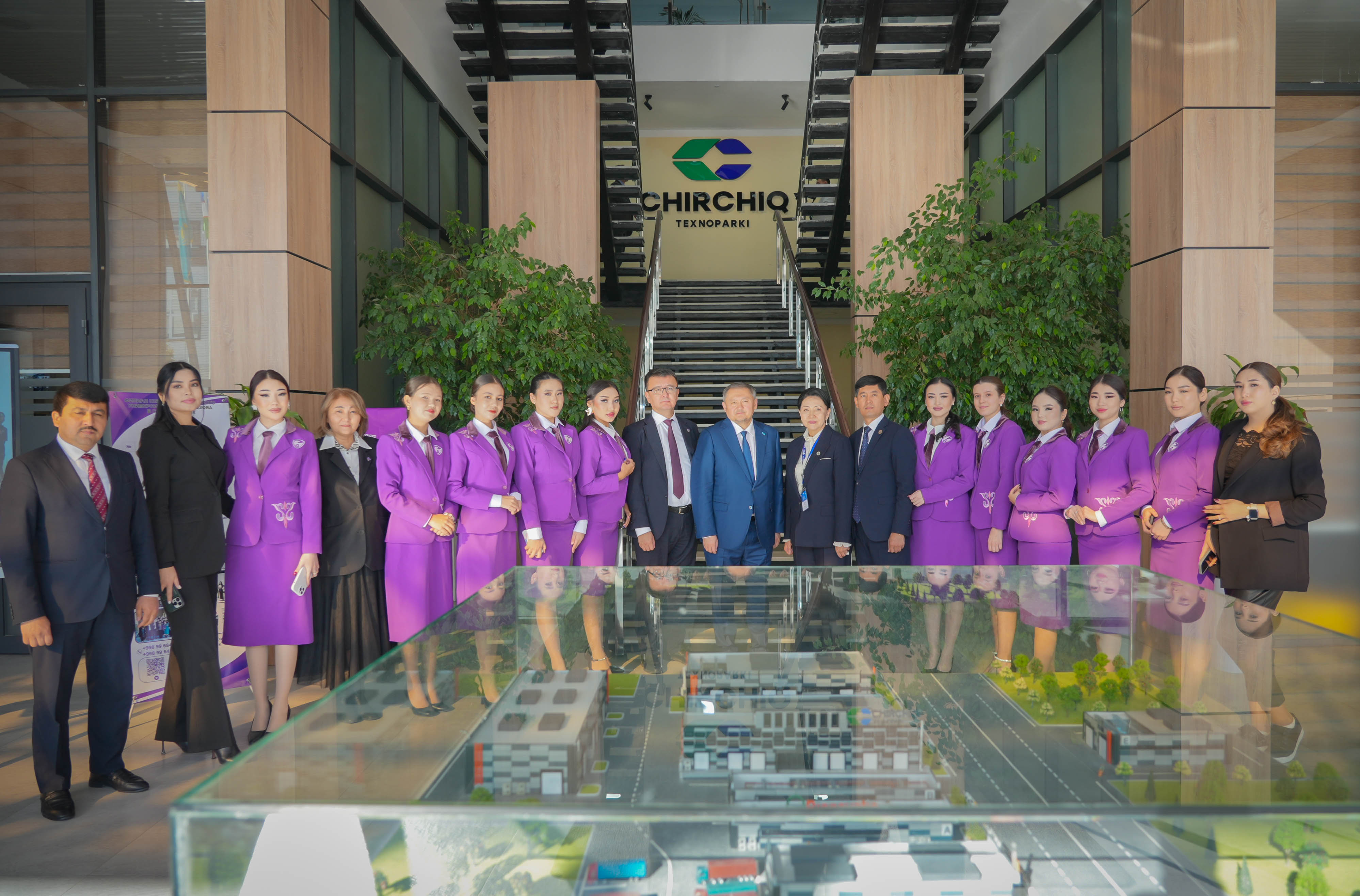 Қазақстанның Ғылым және жоғары білім министрі ОҚЗУ-дың Шыршықтағы филиал жұмысымен танысты