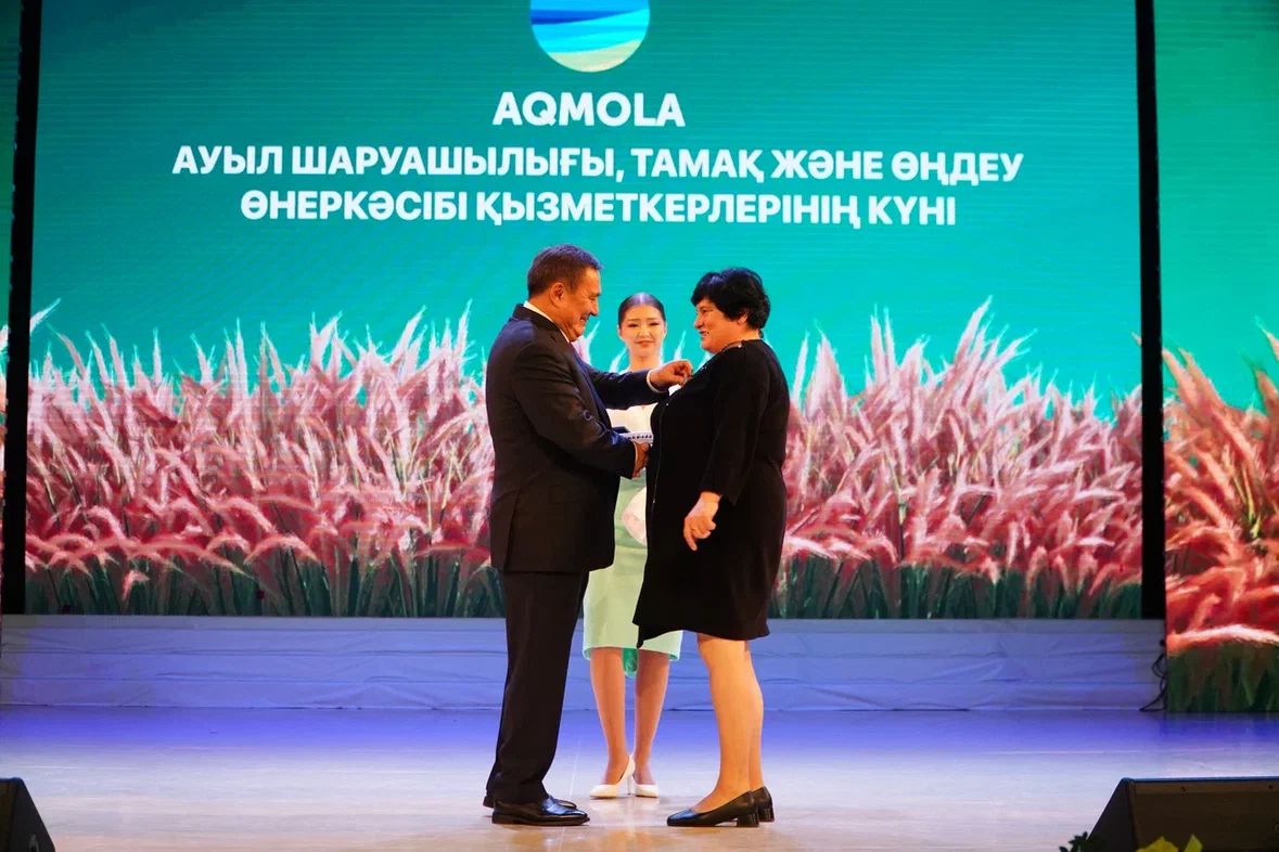 Ақмола облысында Есіл ауданының үздік ауыл шаруашылығы қызметкерлері марапатталды