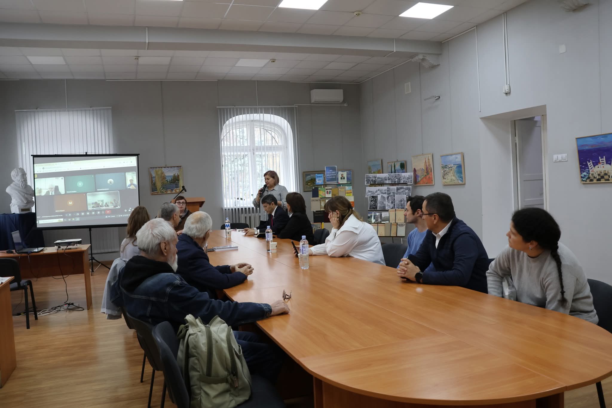 Кишиневте молдавандардың Қазақстандағы тың жерлерді игеруге қатысуы тақырыбында дөңгелек үстел өтті