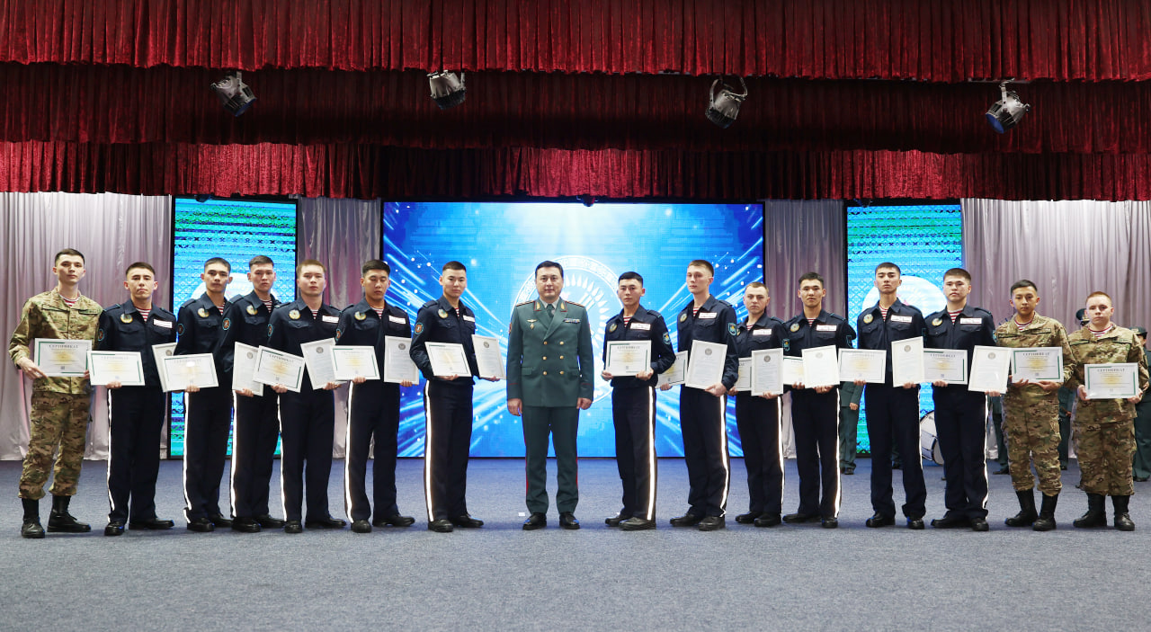 Ұландықтарға «Сарбаз 2.0» бағдарламасы аясында тағы 400 білім сертификаты берілді