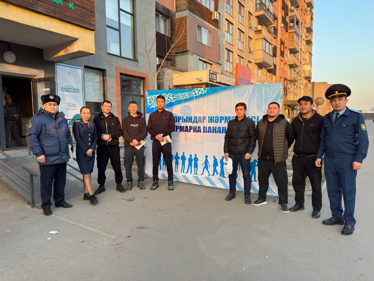 В Комьюнити-центре Наурызбайского района прошла ярмарка вакансий !!!