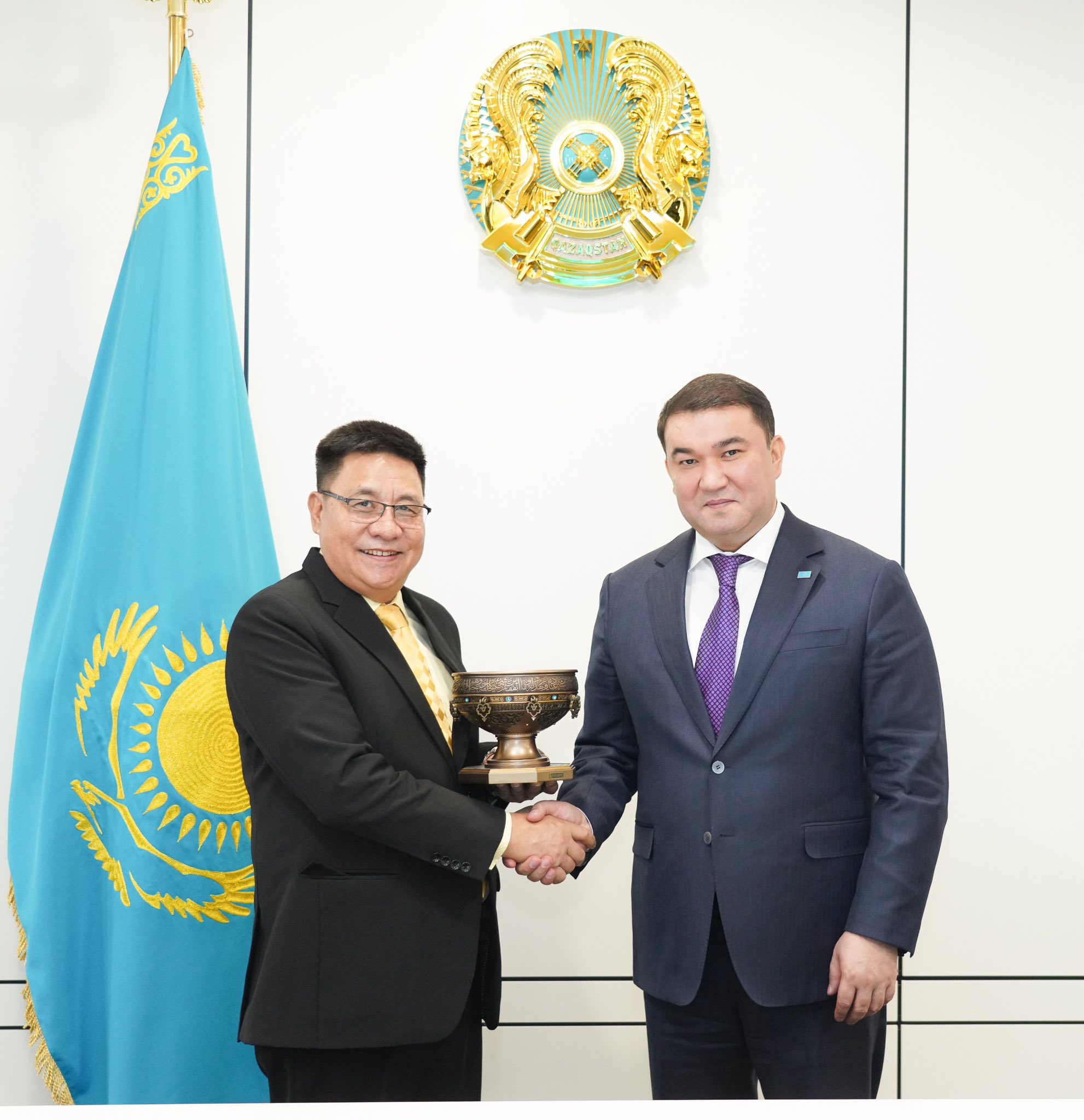 В ТУРКЕСТАНЕ ОБСУДИЛИ ПУТИ СОТРУДНИЧЕСТВА С ИНДИЕЙ В СФЕРАХ ТУРИЗМА, СЕЛЬСКОГО ХОЗЯЙСТВА И ПРОИЗВОДСТВА