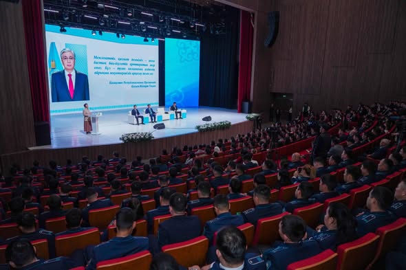 ТҮРКІСТАНДАҒЫ ЖАС МЕМЛЕКЕТТІК ҚЫЗМЕТШІЛЕР ФОРУМЫНДА АДАЛДЫҚ ПЕН ОТАНШЫЛДЫҚ ДӘРІПТЕЛДІ