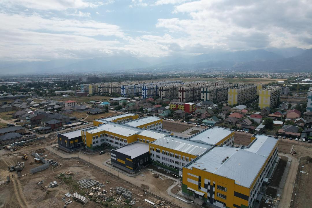 Количество трёхсменных школ в Алматинской области сократилось вдвое