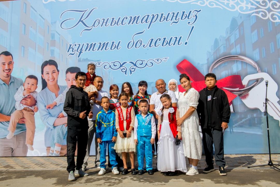Жилье для социально уязвимых слоев населения: больше 1000 семей в Алматинской области получили заветные квадратные метры